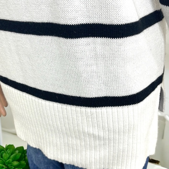 Old Navy Ribbed Trimmed Black & White Striped Pullover Sweater - Picture 15 of 16